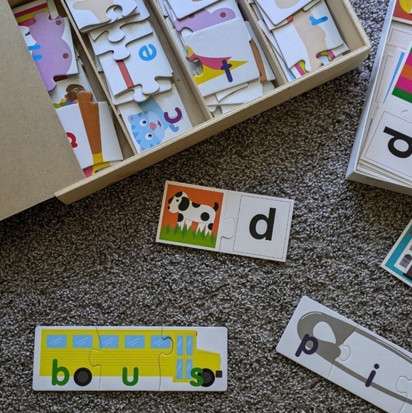 Letter Matching ABC Ravensburger Spelling Puzzle Set - Picture 6 of 7